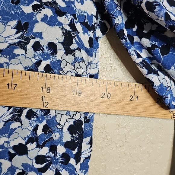 Brooks Brothers‎ 6 Blue and White Floral Tie Neck Long Sleeve Button Up Shirt - Picture 9 of 9